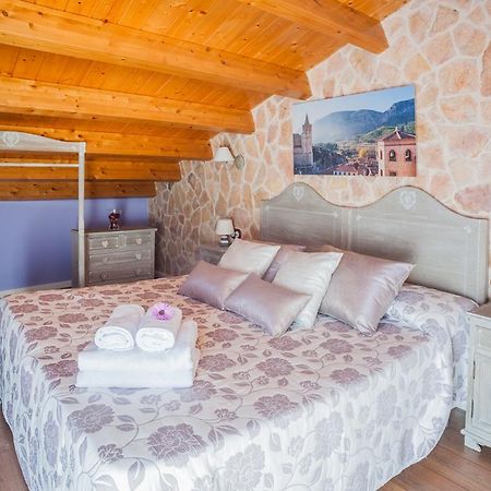 Apartamentos Rurales Millan La Mata de los Olmos Luaran gambar