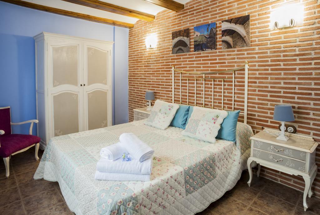 Apartamentos Rurales Millan La Mata de los Olmos Luaran gambar
