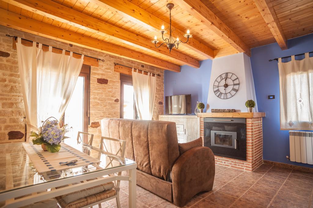Apartamentos Rurales Millan La Mata de los Olmos Luaran gambar